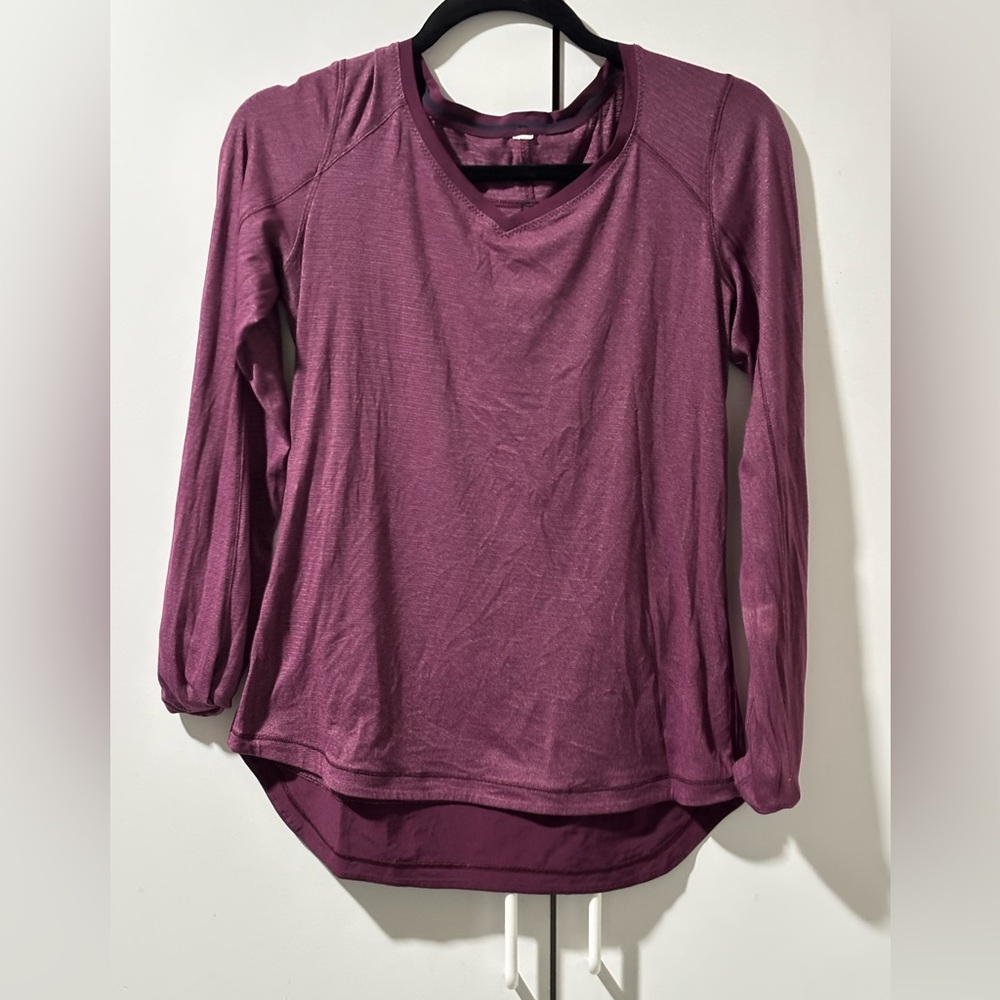 Women’s Lululemon Athletica Purple Relaxed long Sleeve shirt